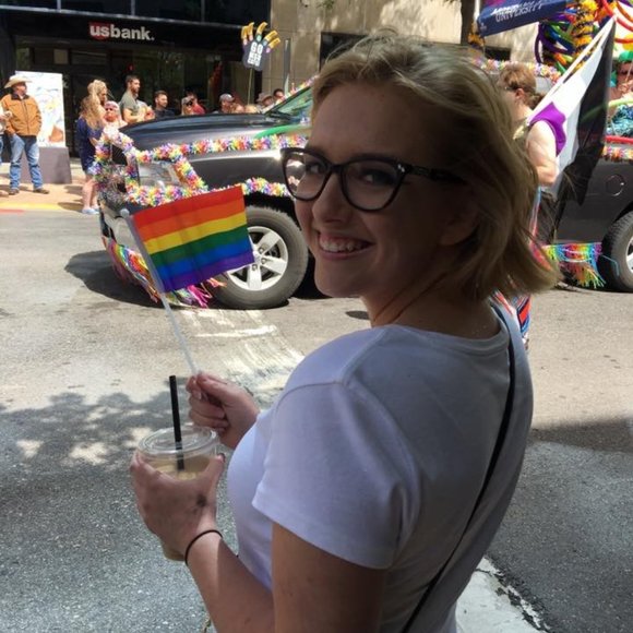 Meet the Posher - Picture 7 of 8